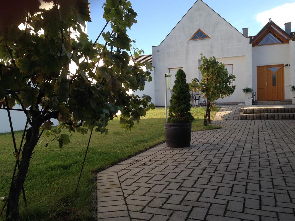 Appartamento Winzerhof Klua Hoada Illmitz Esterno foto